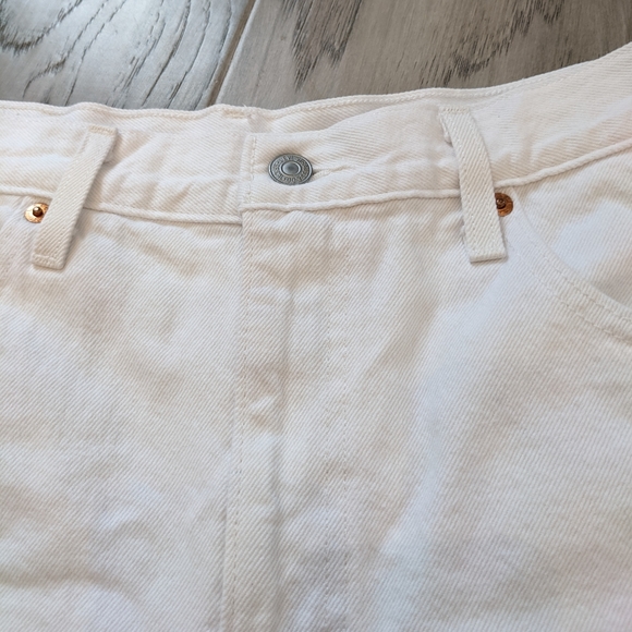 Levi's High Rise Jean Shorts - Picture 7 of 11